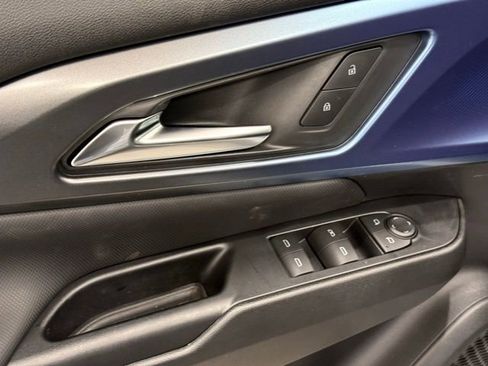 New 2026 Chevrolet Equinox EV LT image 15