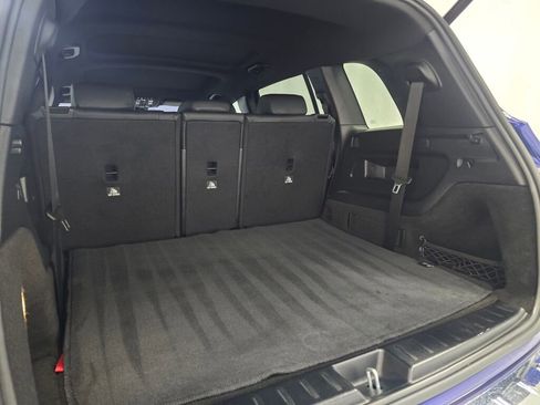 Used 2021 Mercedes-Benz GLB 250 4MATIC w/ Premium Package image 22