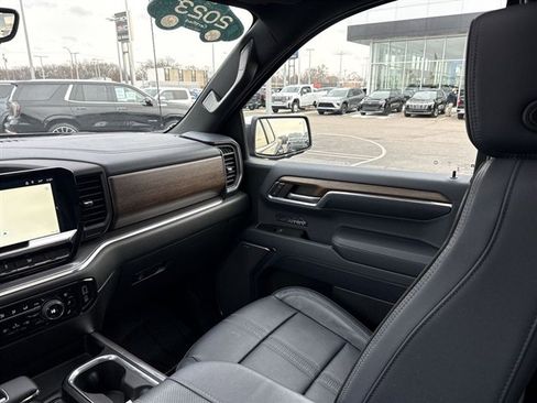 Used 2023 Chevrolet Silverado 1500 High Country w/ High Country Premium Package image 11
