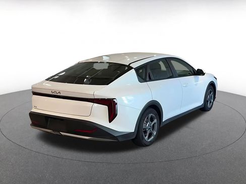 Used 2025 Kia K4 LXS image 14
