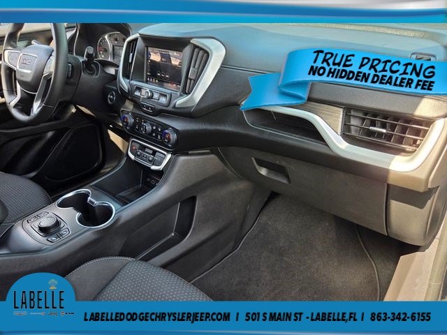 Used 2024 GMC Terrain SLE w/ Driver Convenience Package FWD image 15