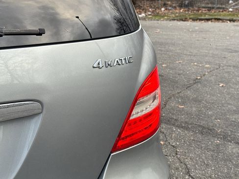 Used 2012 Mercedes-Benz R 350 4MATIC image 38