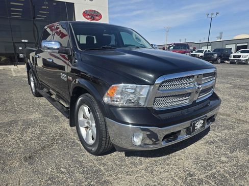 Used 2018 RAM 1500 SLT image 1
