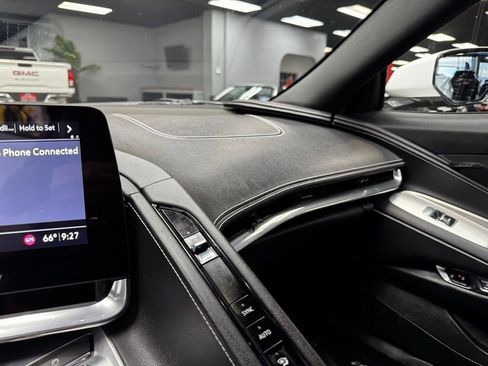 Used 2020 Chevrolet Corvette Stingray Coupe w/ 1LT image 27