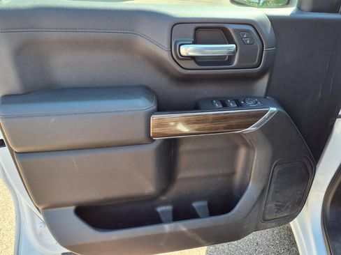 Used 2021 Chevrolet Silverado 1500 LT AWD/4WD image 12