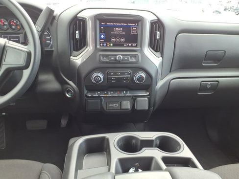 Used 2025 Chevrolet Silverado 1500 Custom w/ Turbomax Blackout Package AWD/4WD image 17