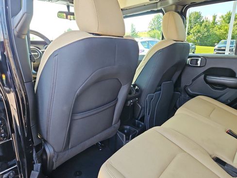 Used 2020 Jeep Gladiator Sport w/ Quick Order Package 24S AWD/4WD image 14