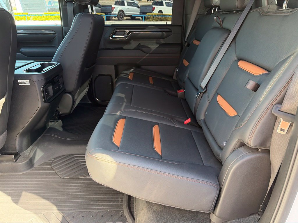 Used 2025 GMC Sierra 3500 AT4 w/ AT4 Premium Plus Package AWD/4WD image 18