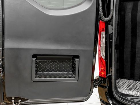 Used 2024 Mercedes-Benz Sprinter 3500 image 42