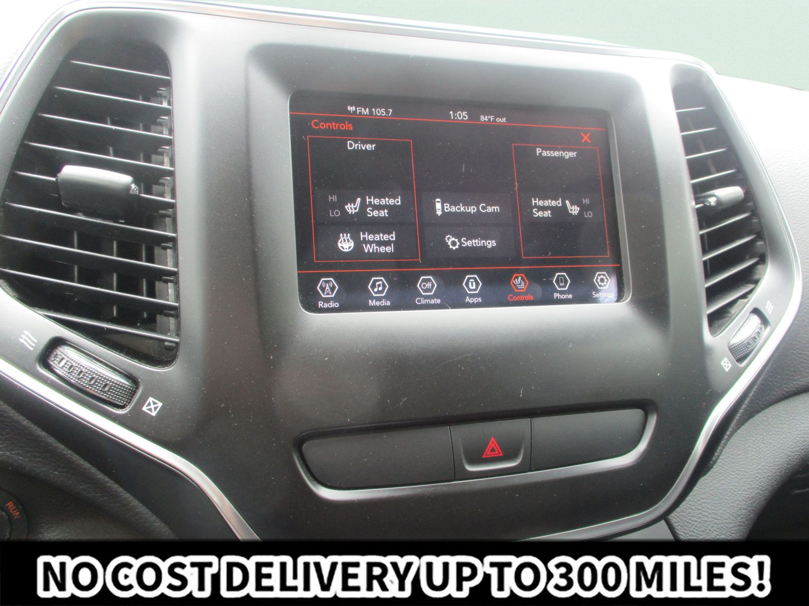 Used 2019 Jeep Cherokee Latitude Plus w/ Cold Weather Group AWD/4WD image 23