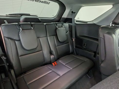 Certified 2023 Ford Explorer XLT w/ Equipment Group 202A image 39