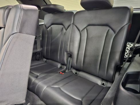 Used 2018 Audi Q7 3.0T Premium Plus w/ Premium Plus Package image 30