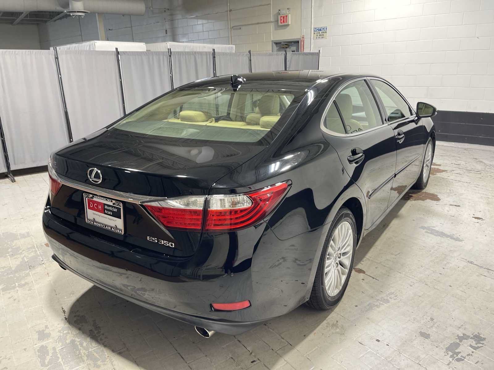 Used 2015 Lexus ES 350 w/ Luxury Package FWD image 26