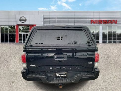Used 2023 Toyota Tacoma TRD Off-Road w/ Advanced Technology Package AWD/4WD image 3