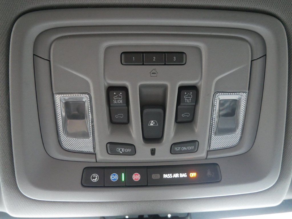 Used 2022 GMC Sierra 1500 Denali w/ Denali Premium Package AWD/4WD image 25