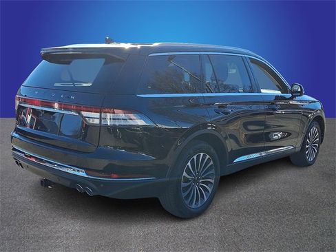 Used 2023 Lincoln Aviator AWD w/ Premium Package image 4
