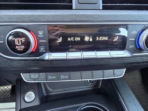 Used 2017 Audi A4 2.0T Premium image 46