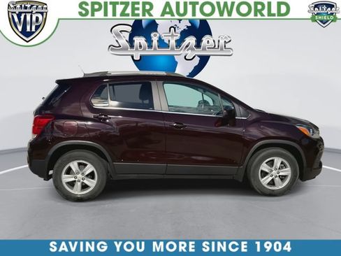 Used 2020 Chevrolet Trax LT w/ LT Convenience Package FWD image 10