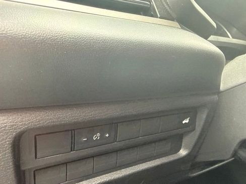 Used 2023 Mitsubishi Outlander SE AWD/4WD image 7