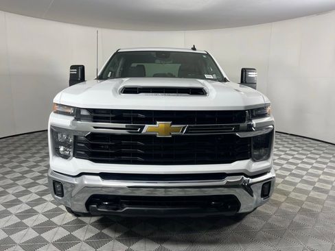 Used 2025 Chevrolet Silverado 2500 LT w/ Convenience Package image 7