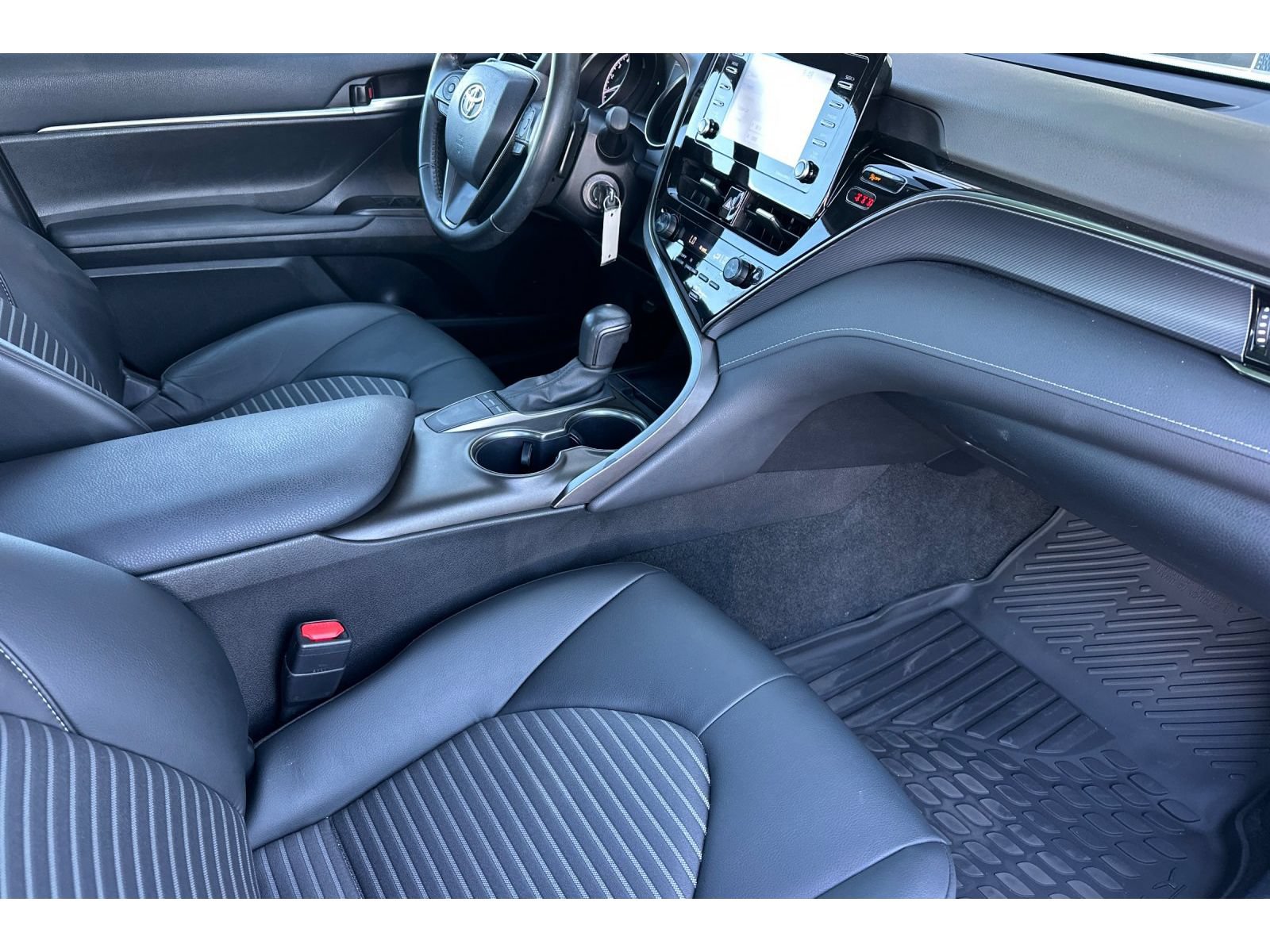 Certified 2024 Toyota Camry SE FWD image 16