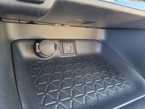 Certified 2025 Toyota RAV4 LE image 33