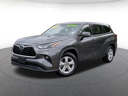 Used 2022 Toyota Highlander LE