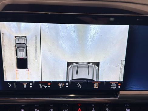 Used 2025 Chevrolet Silverado 1500 LTZ w/ LTZ Premium Package image 38