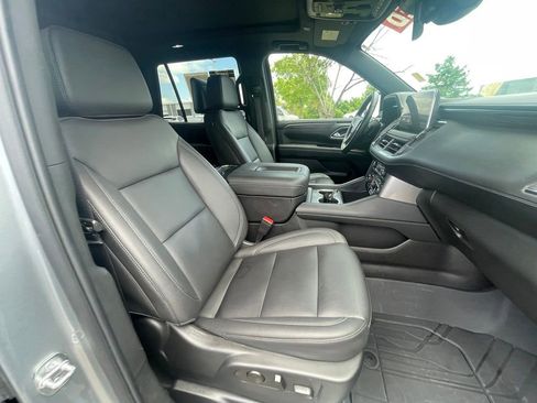 Used 2023 Chevrolet Tahoe Z71 w/ Luxury Package AWD/4WD image 28