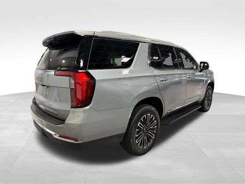 Used 2025 GMC Yukon Elevation w/ Elevation Premium Package AWD/4WD image 5