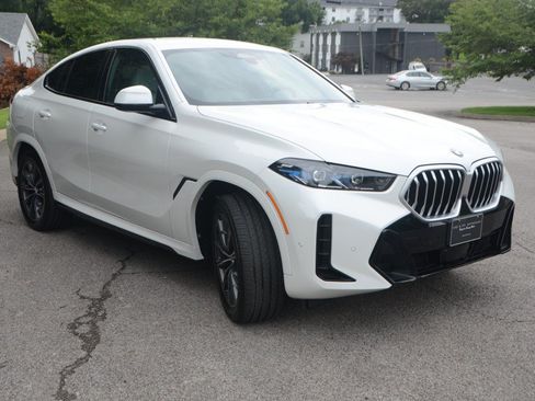 Used 2026 BMW X6 xDrive40i AWD/4WD image 6