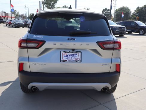 Used 2024 Ford Escape Active image 7