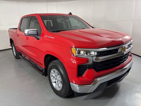 Used 2023 Chevrolet Silverado 1500 LT RWD image 2