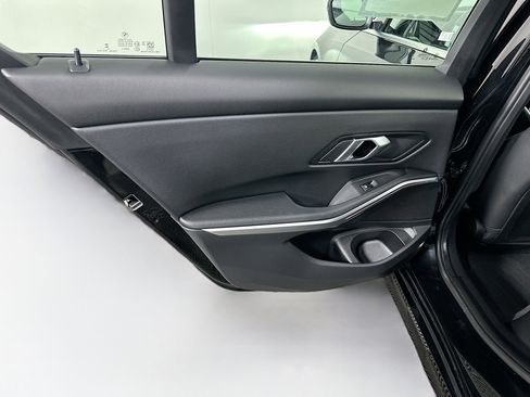 Used 2025 BMW 330i Sedan image 27