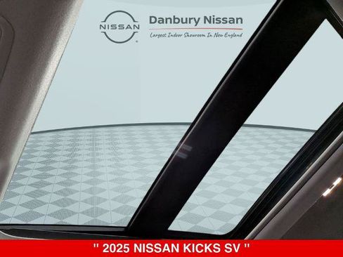 Certified 2025 Nissan Kicks SV w/ SV Premium Package AWD/4WD image 27