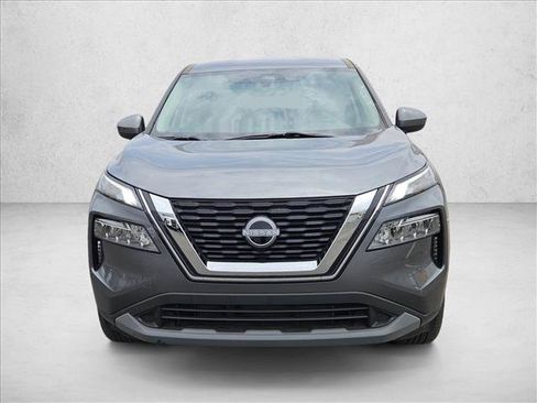 Used 2023 Nissan Rogue SV FWD image 2