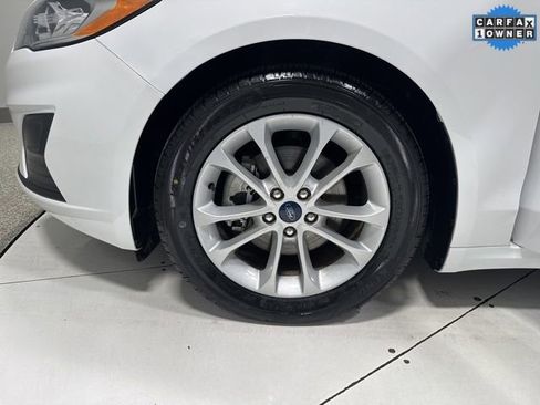 Used 2020 Ford Fusion SE image 6