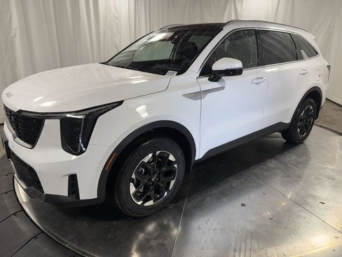New 2026 Kia Sorento S image 1