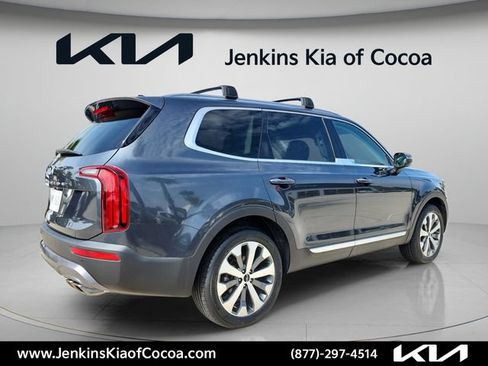 Used 2022 Kia Telluride S FWD image 4