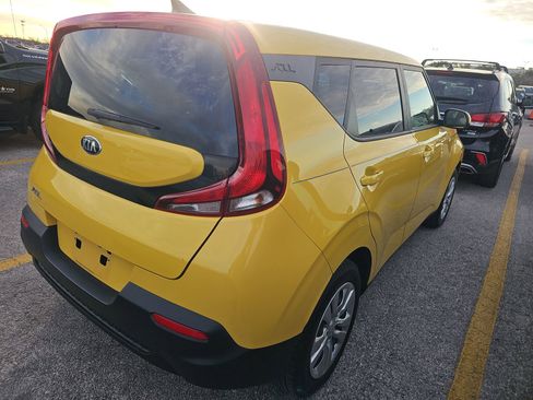 Used 2020 Kia Soul LX image 6