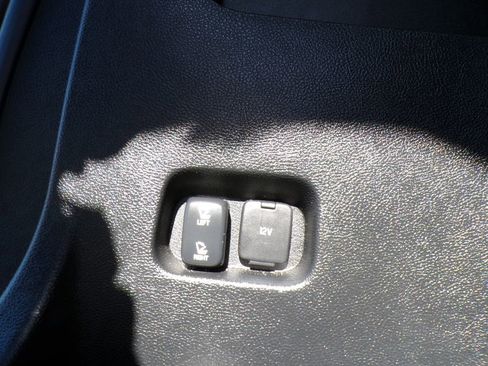 Used 2024 Ford Edge Titanium image 10