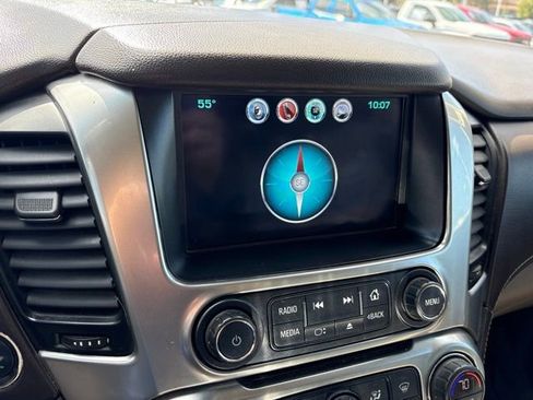 Used 2019 Chevrolet Suburban LT w/ Luxury Package AWD/4WD image 27