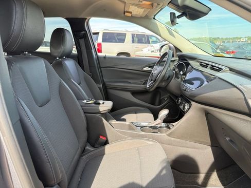 Used 2020 Buick Encore GX Preferred w/ Cold Weather Comfort Package AWD/4WD image 39
