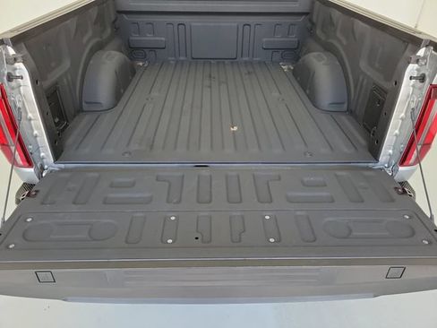 Used 2024 Ford F150 Lariat w/ FX4 Off-Road Package AWD/4WD image 9