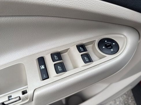 Used 2018 Ford Escape SEL image 29