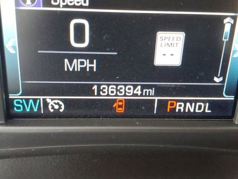 Used 2019 Chevrolet Suburban LT RWD image 32