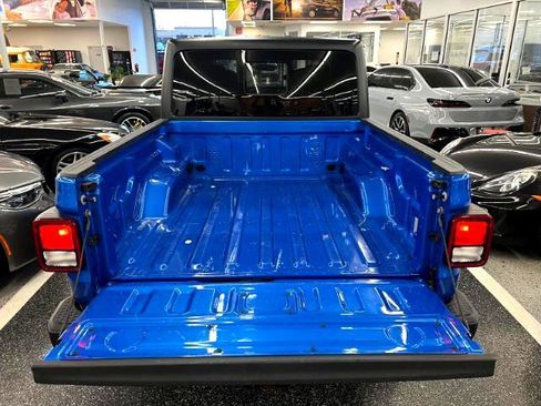 Used 2021 Jeep Gladiator Sport image 27