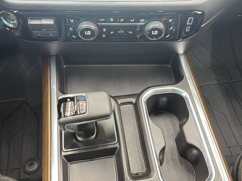 Used 2026 Chevrolet Silverado 1500 High Country w/ Midnight Edition AWD/4WD image 24