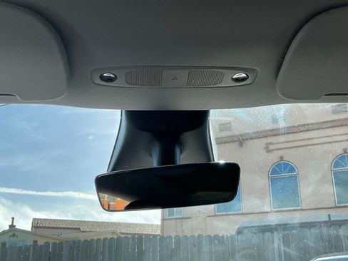 Used 2021 Tesla Model Y Long Range image 41