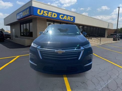 Used 2023 Chevrolet Traverse LT AWD/4WD image 3
